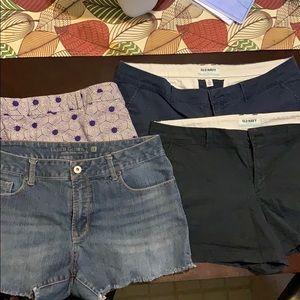 Old Navy 4 pairs of shorts